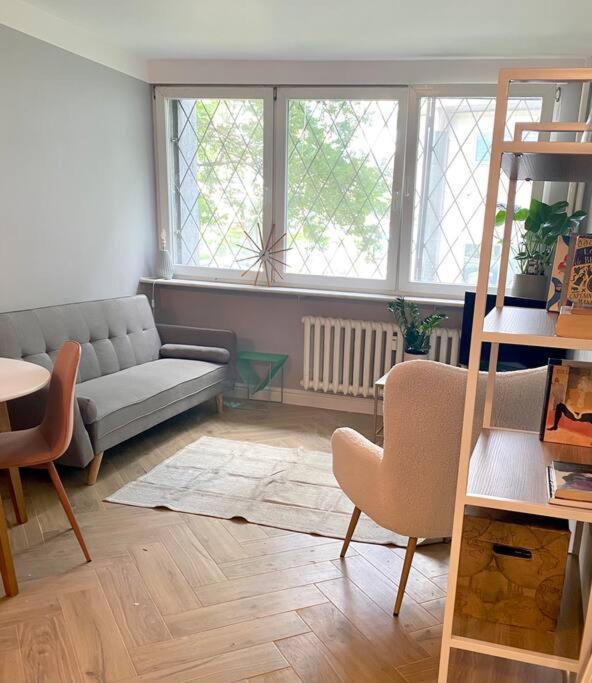 Leilighet Close To Metro, 8 Minutes To Centrum And Near Airport *