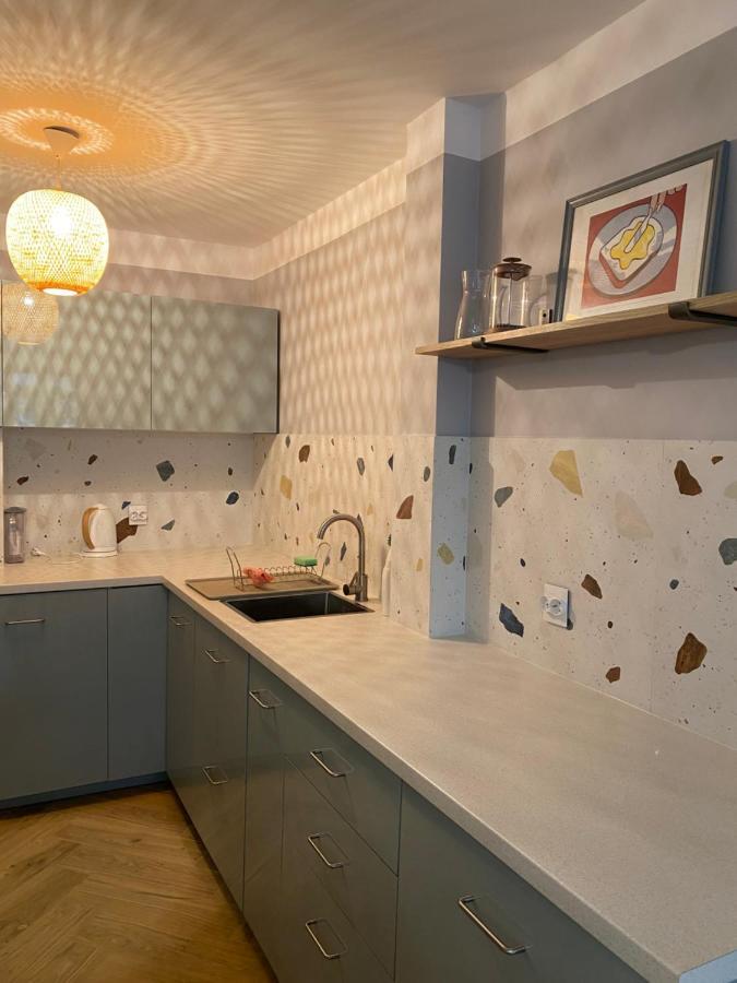 Close To Metro, 8 Minutes To Centrum And Near Airport Warszawa